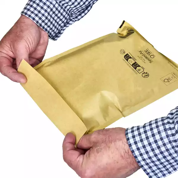 Busta imbottita Mail Lite Gold D (18x26 cm) avana Sealed Air conf. risparmioda 100 pezzi